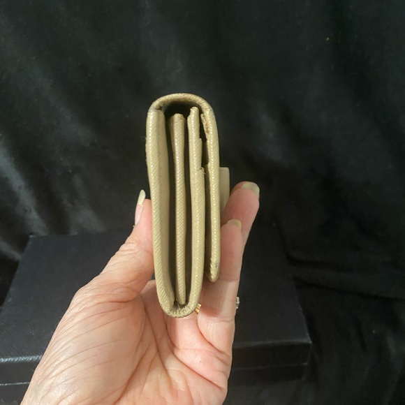 PRADA Saffiano Fiocco Wallet w/box COA - Picture 7 of 16